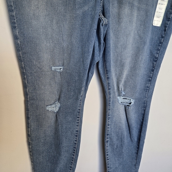 Levi Strauss‎ Gold Label Totally Shaping Skinny Jeans Women's 22S Tommy Control - Picture 3 of 11
